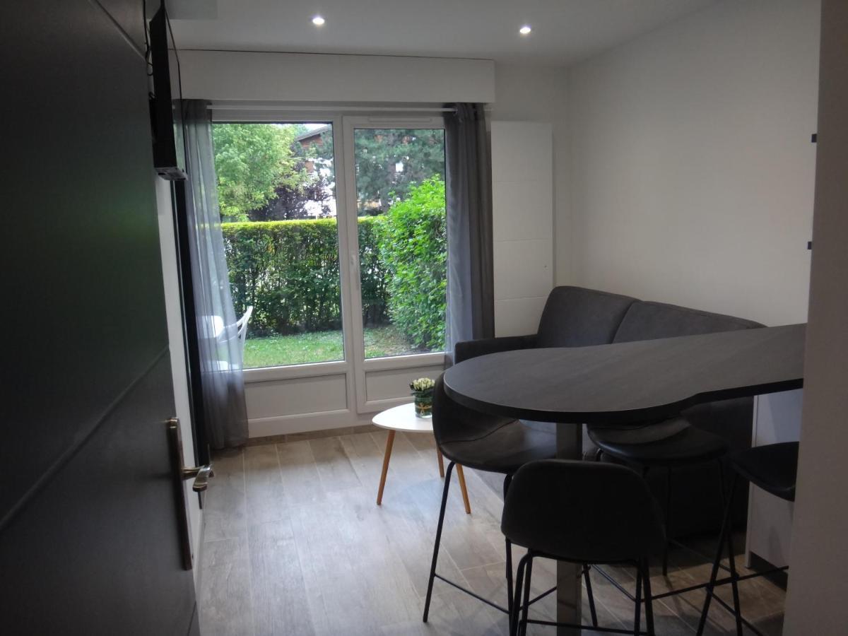 Mont Blanc Holidays Dans Residence Avec Gardien ซาล็องช์ ภายนอก รูปภาพ